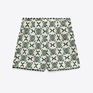 *NWT* Embroidered Shorts